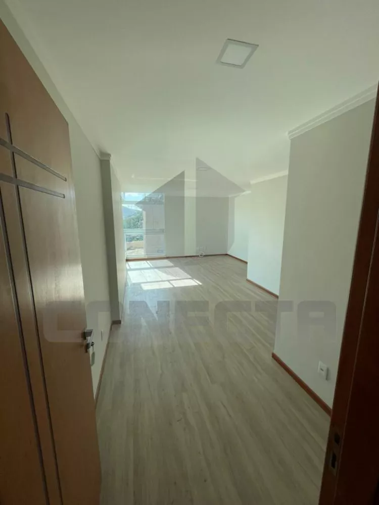 Apartamento à venda com 2 quartos, 69m² - Foto 2