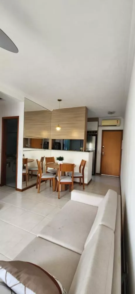 Apartamento à venda com 2 quartos, 74m² - Foto 1