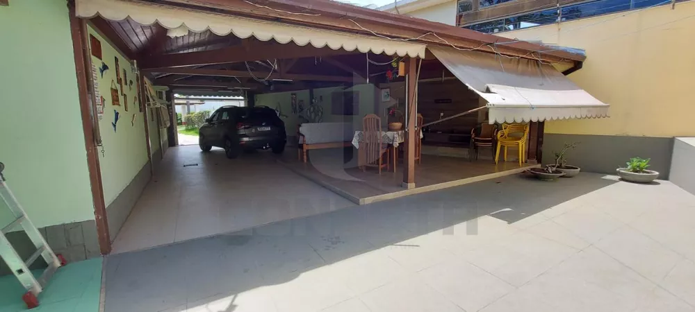 Casa à venda com 3 quartos, 150m² - Foto 2