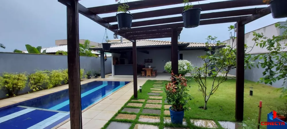 Casa à venda com 4 quartos, 370m² - Foto 1