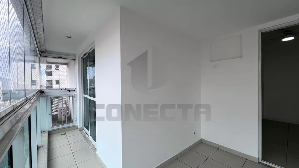 Apartamento à venda com 4 quartos, 140m² - Foto 2