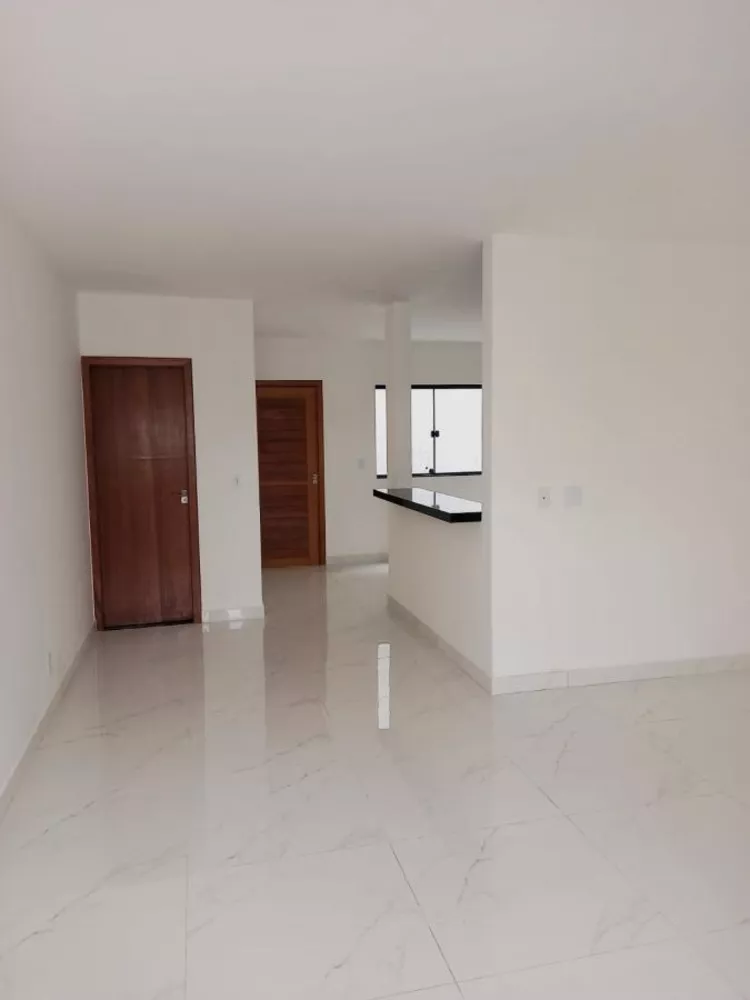 Casa à venda com 3 quartos, 102m² - Foto 4