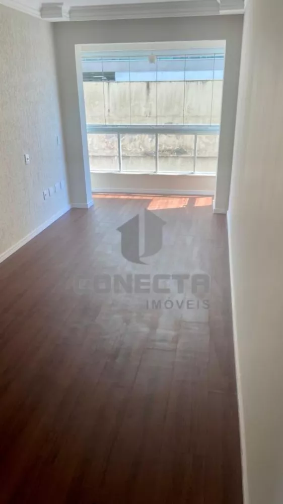 Apartamento à venda com 3 quartos, 75m² - Foto 1