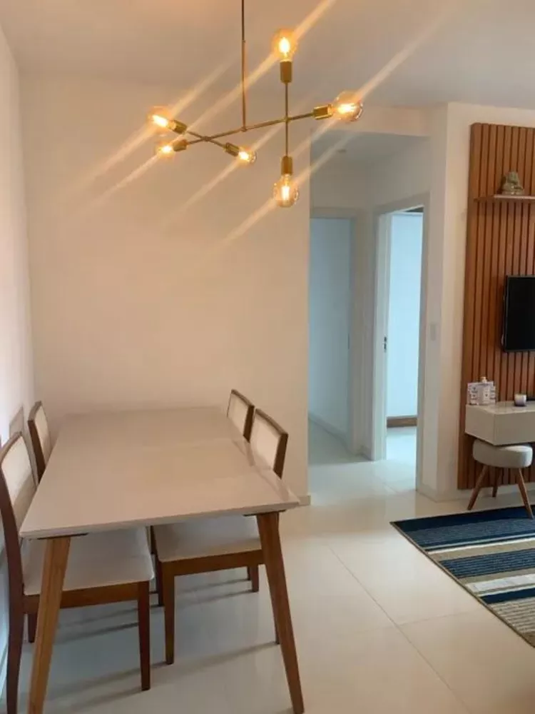 Apartamento à venda com 2 quartos, 61m² - Foto 2