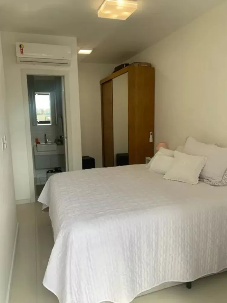 Apartamento à venda com 2 quartos, 61m² - Foto 4