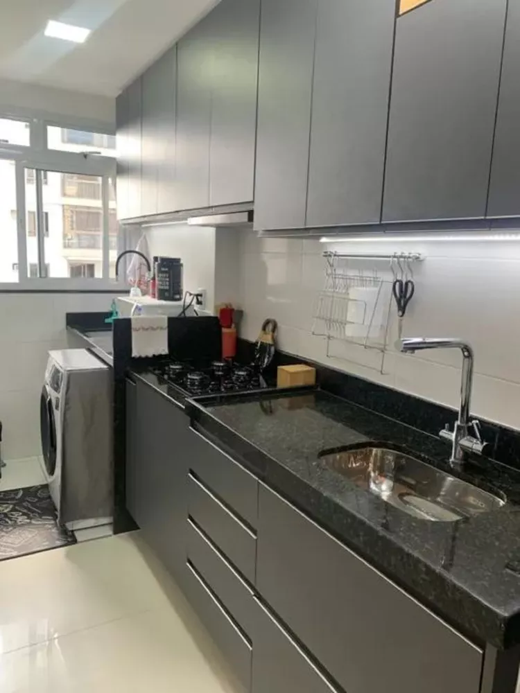 Apartamento à venda com 2 quartos, 61m² - Foto 1