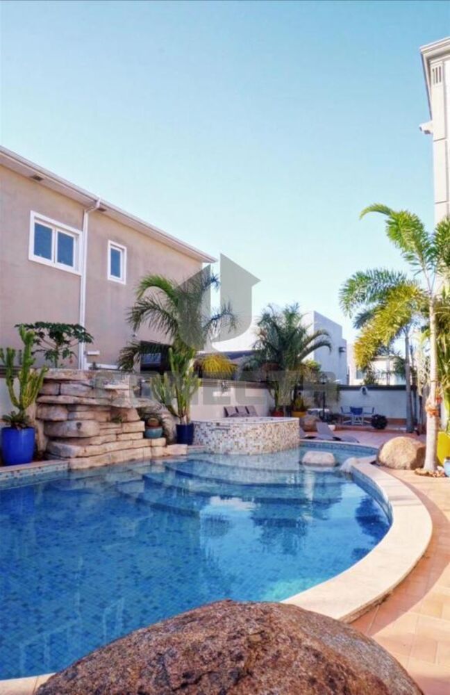 Casa à venda com 4 quartos, 536m² - Foto 1