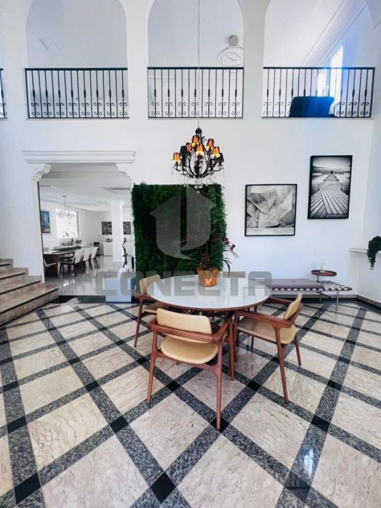 Casa à venda com 4 quartos, 536m² - Foto 2
