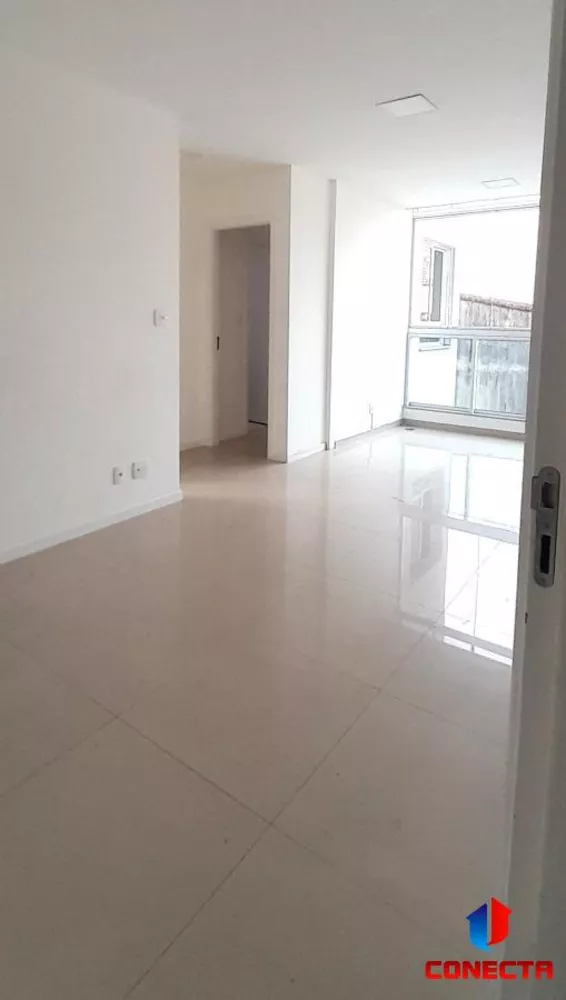 Apartamento à venda com 2 quartos, 57m² - Foto 2