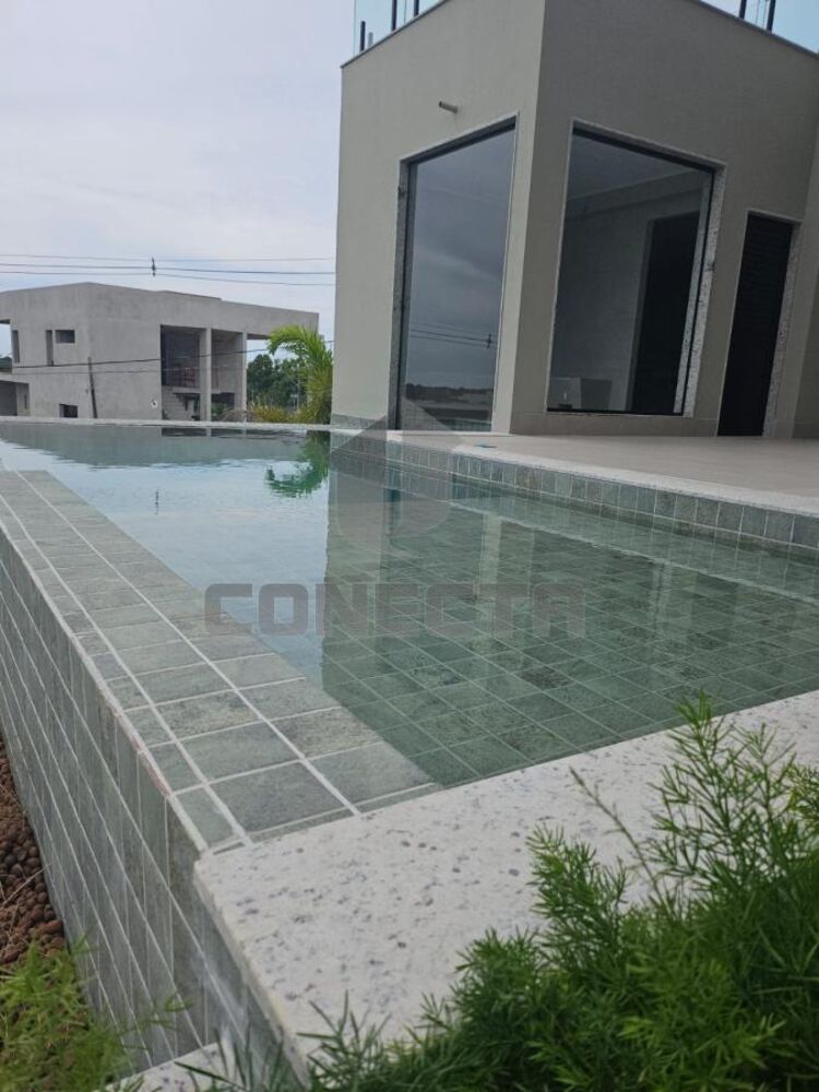 Casa à venda com 4 quartos, 435m² - Foto 1