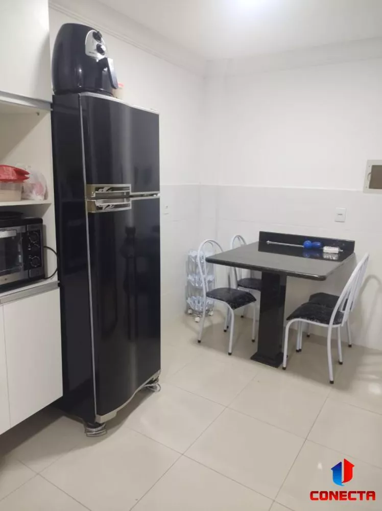 Apartamento à venda com 2 quartos, 70m² - Foto 3