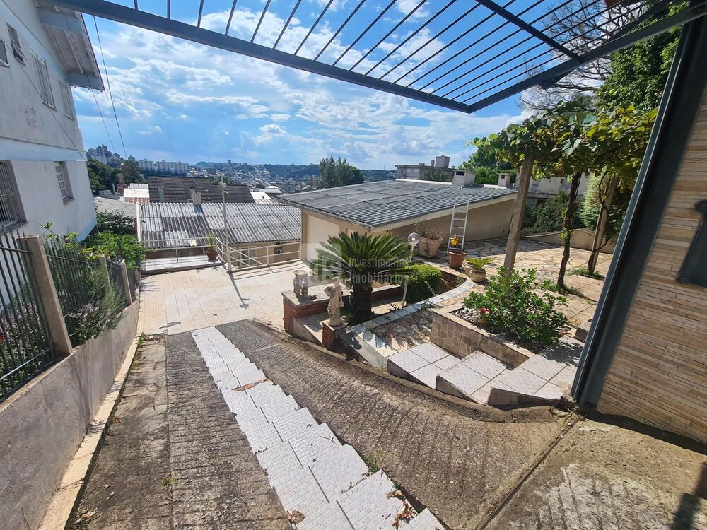 Casa à venda com 3 quartos, 150m² - Foto 1