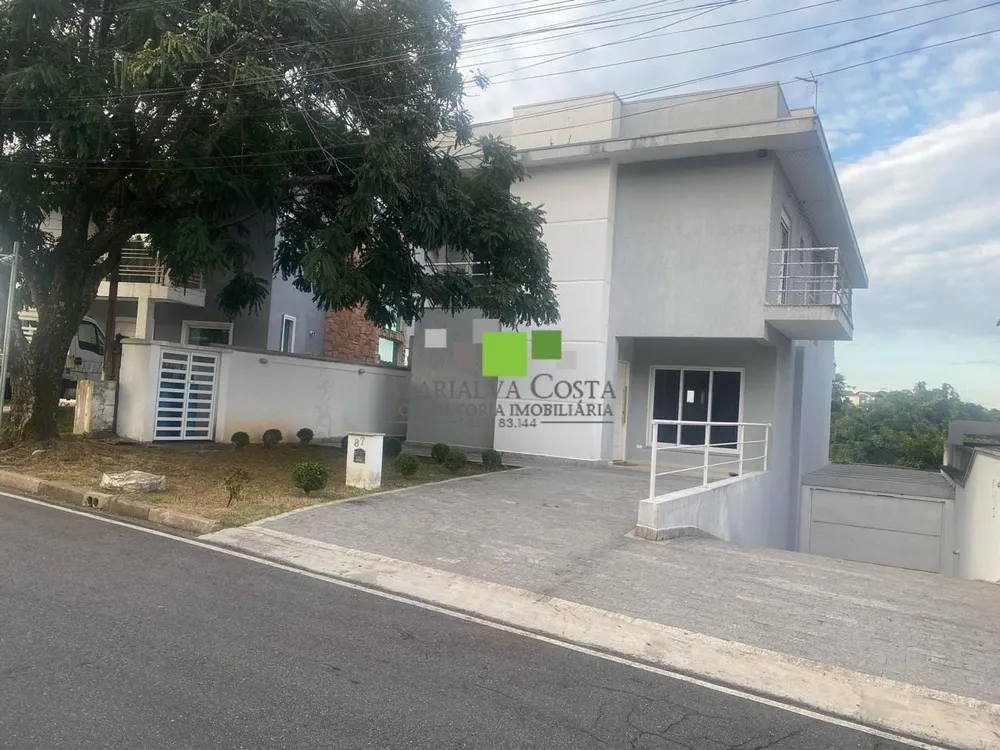 Casa, 4 quartos, 246 m² - Foto 1