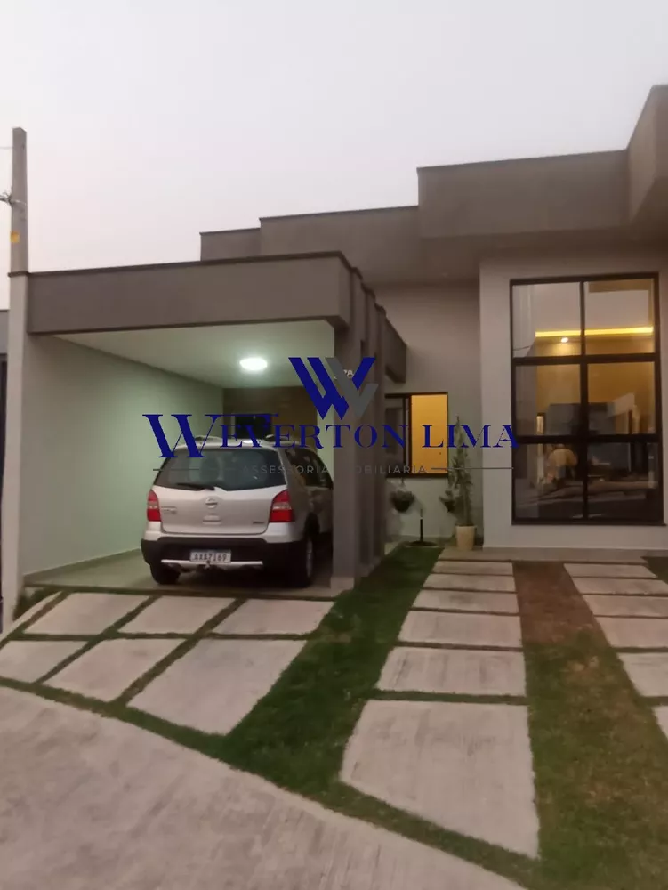 Casa à venda com 3 quartos, 110m² - Foto 1