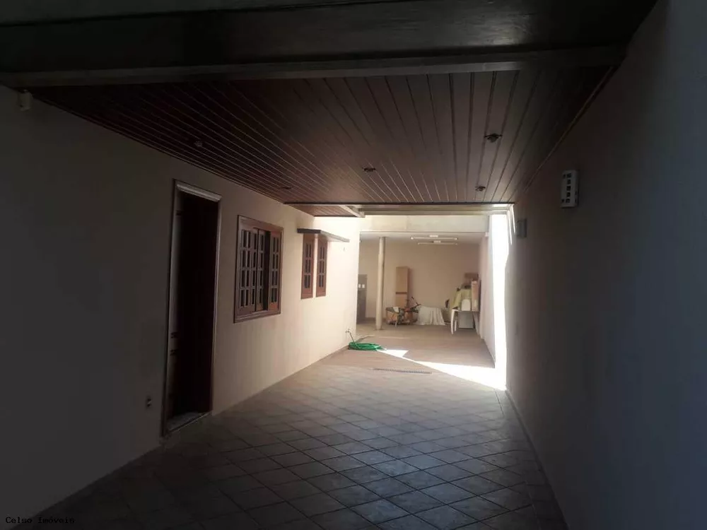 Sobrado à venda com 3 quartos, 253m² - Foto 4