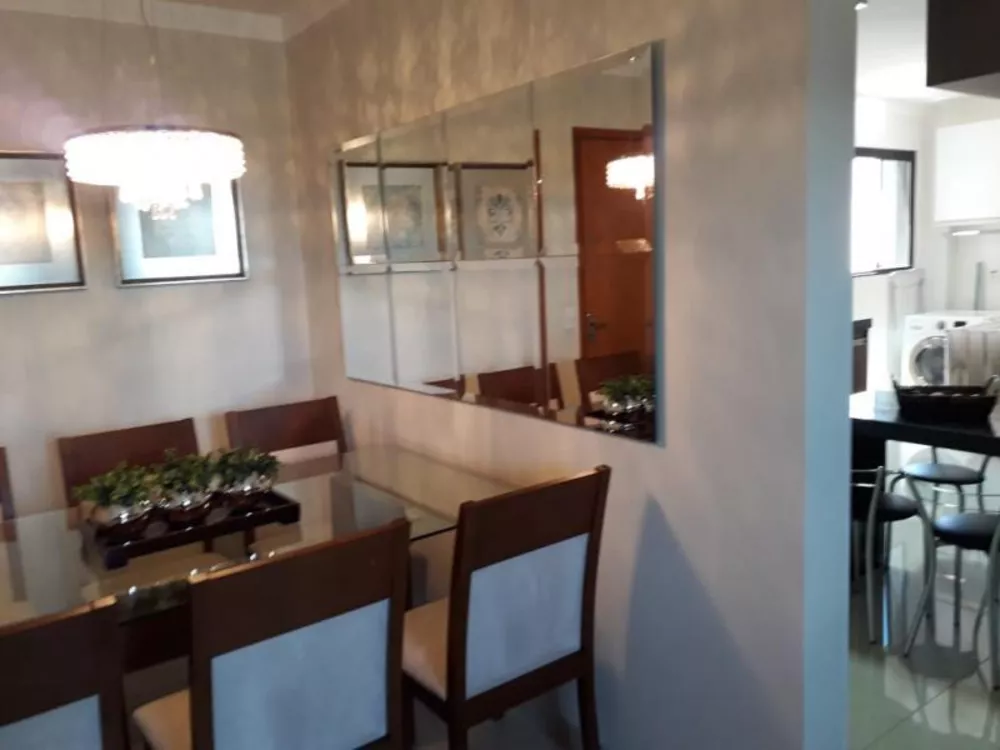 Apartamento à venda com 2 quartos, 70m² - Foto 4