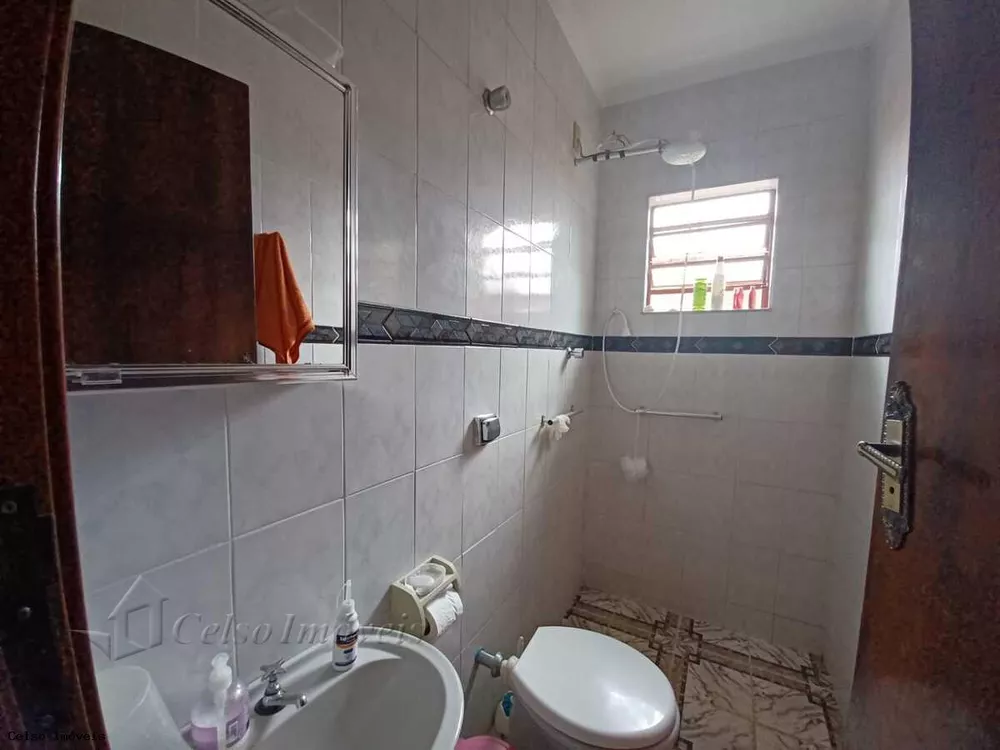 Casa à venda com 2 quartos, 135m² - Foto 4