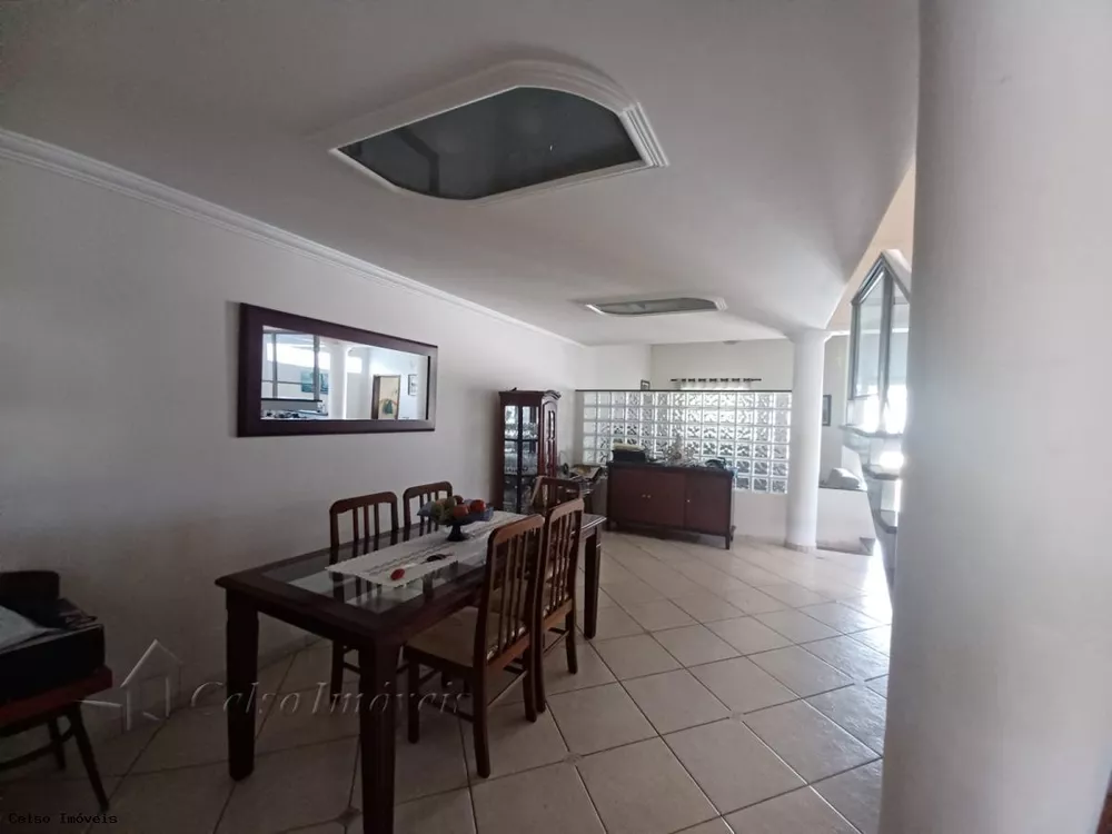 Sobrado à venda com 4 quartos, 269m² - Foto 3