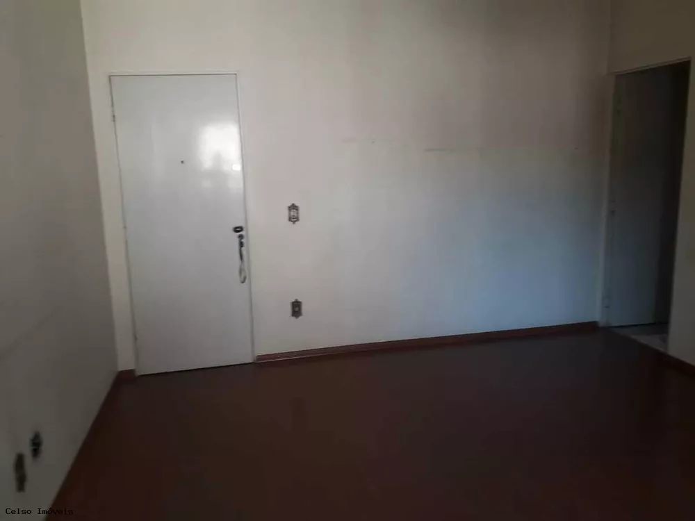 Apartamento à venda com 2 quartos, 69m² - Foto 2