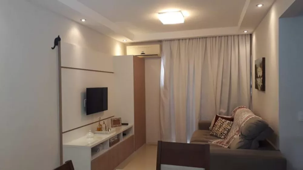 Apartamento à venda com 2 quartos, 62m² - Foto 1