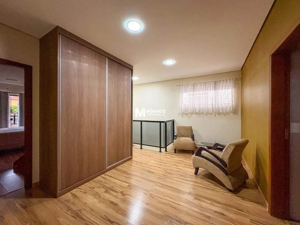 Casa, 5 quartos, 223 m² - Foto 4