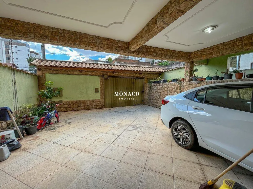 Casa, 4 quartos, 297 m² - Foto 2