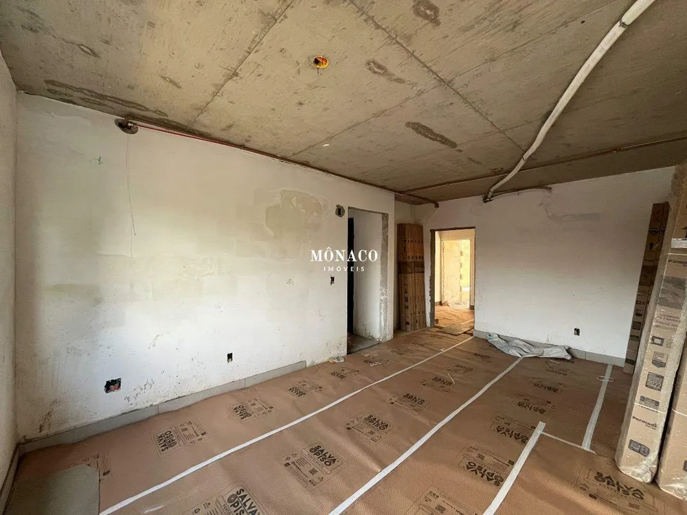 Apartamento, 3 quartos, 140 m² - Foto 1