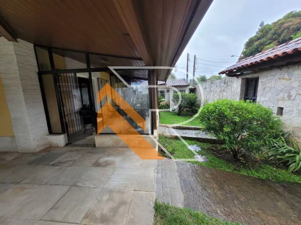 Casa de Condomínio à venda com 3 quartos, 277m² - Foto 6