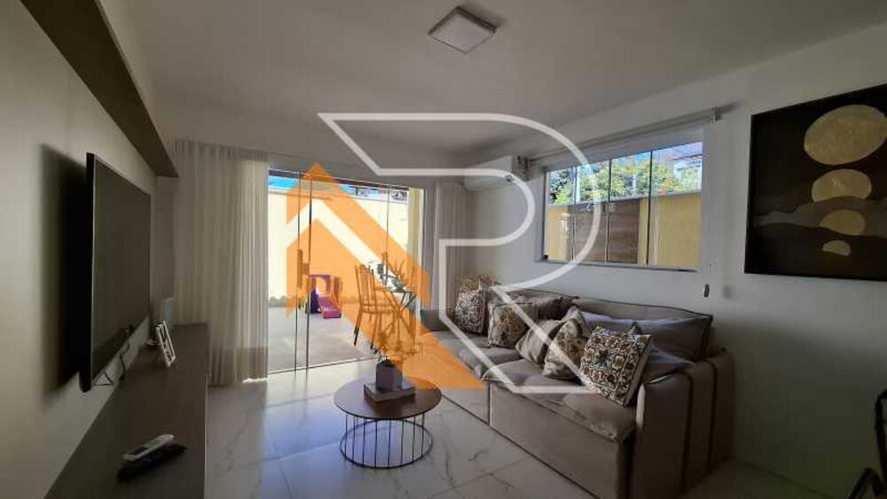 Casa à venda e aluguel com 3 quartos, 168m² - Foto 1