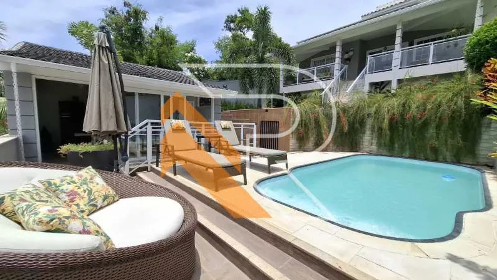 Casa, 3 quartos, 297 m² - Foto 1