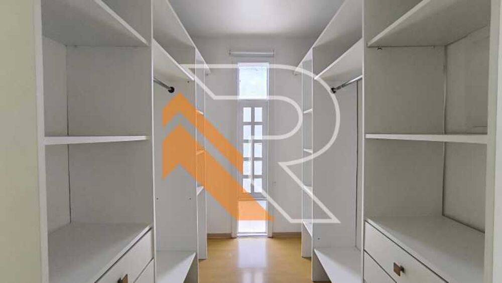 Casa de Condomínio à venda e aluguel com 3 quartos, 287m² - Foto 2