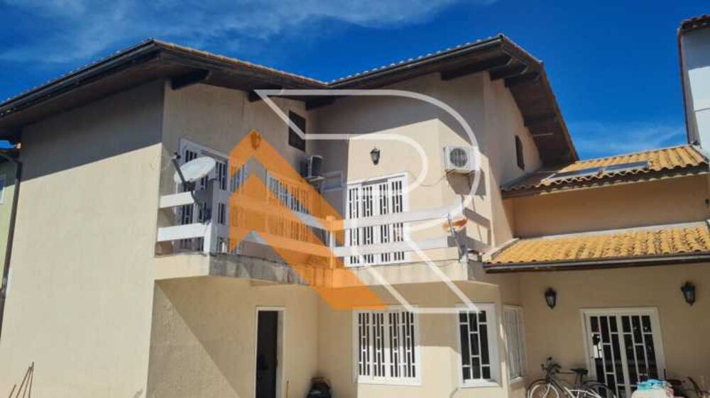 Casa à venda e aluguel com 4 quartos, 230m² - Foto 2