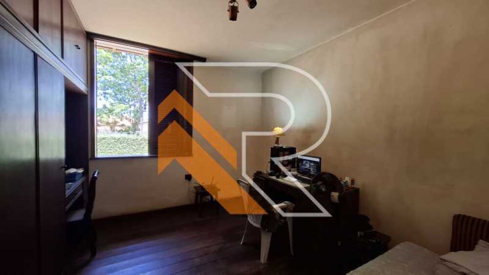 Casa para alugar com 4 quartos, 334m² - Foto 3