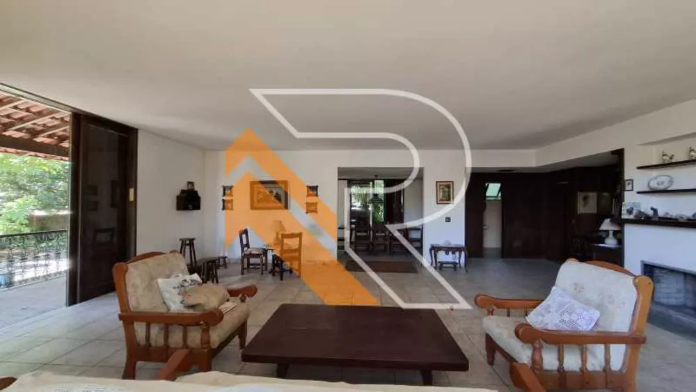 Casa, 4 quartos, 334 m² - Foto 1