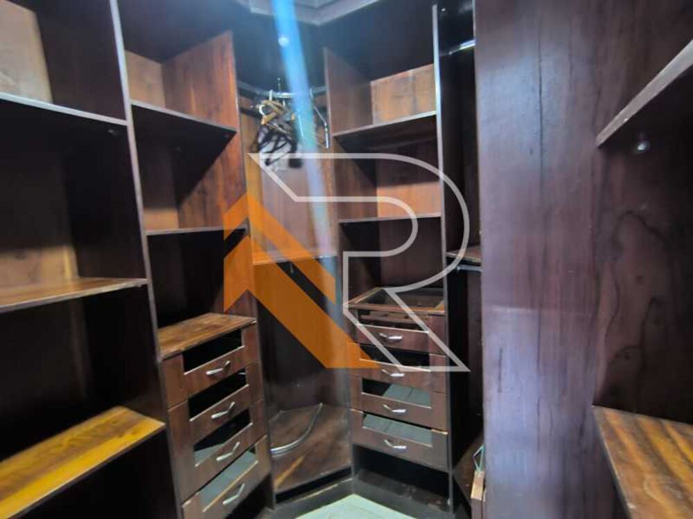 Casa para alugar com 5 quartos, 300m² - Foto 17