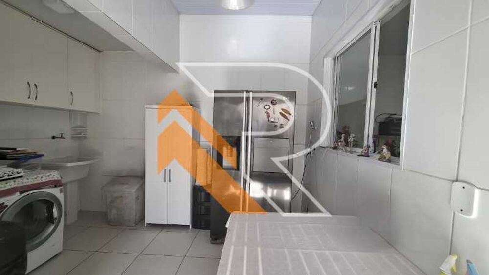Casa, 6 quartos, 235 m² - Foto 12