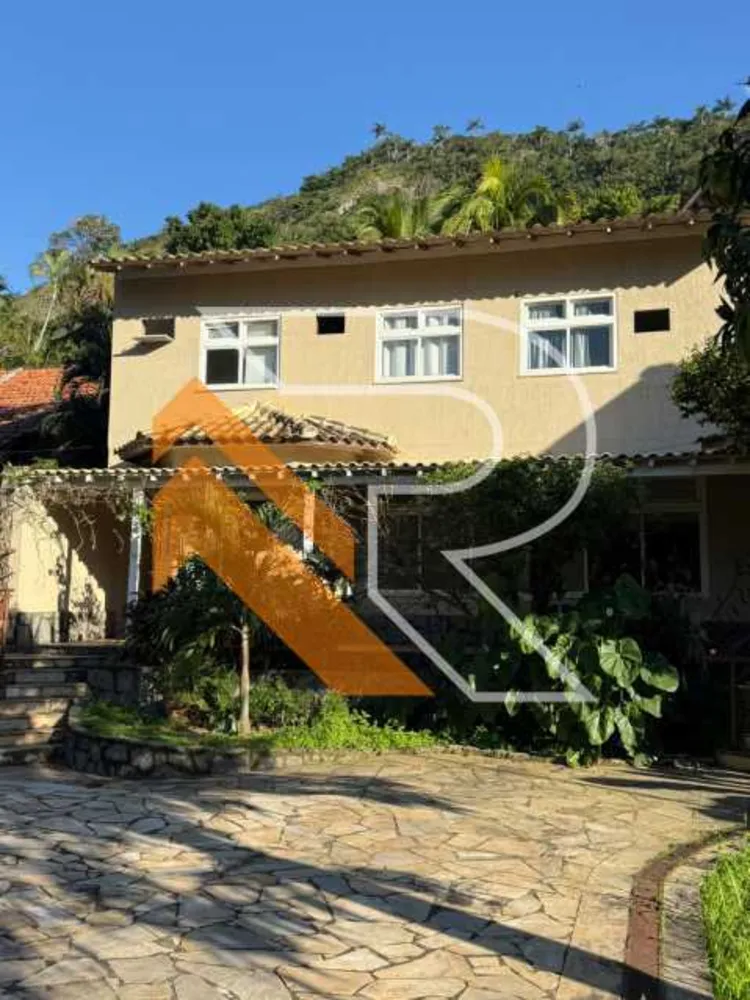 Casa, 3 quartos, 331 m² - Foto 1