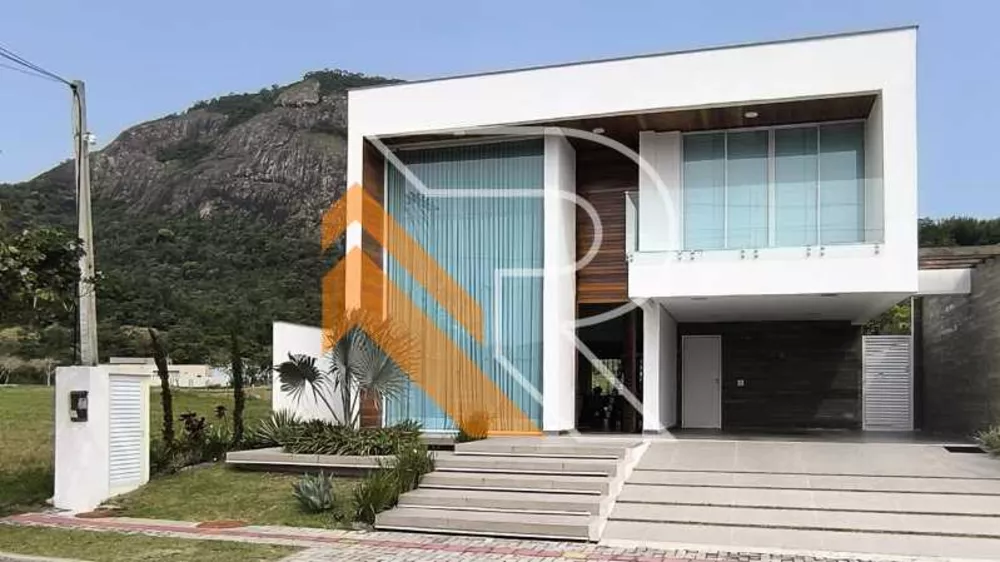 Casa de Condomínio à venda com 4 quartos, 310m² - Foto 1