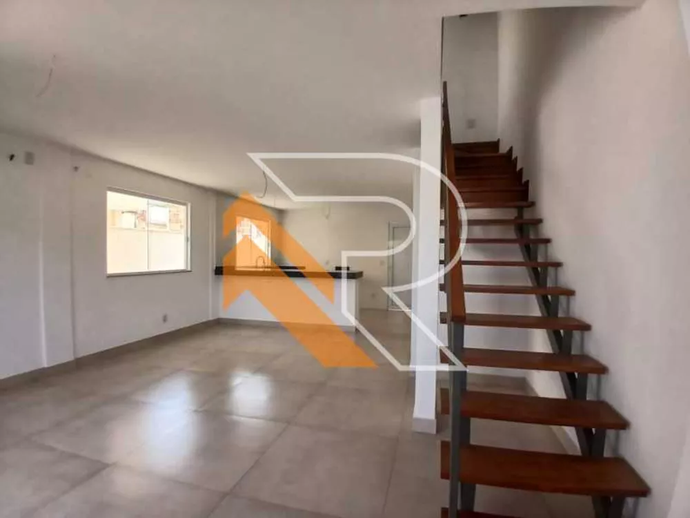 Casa à venda com 3 quartos, 140m² - Foto 2