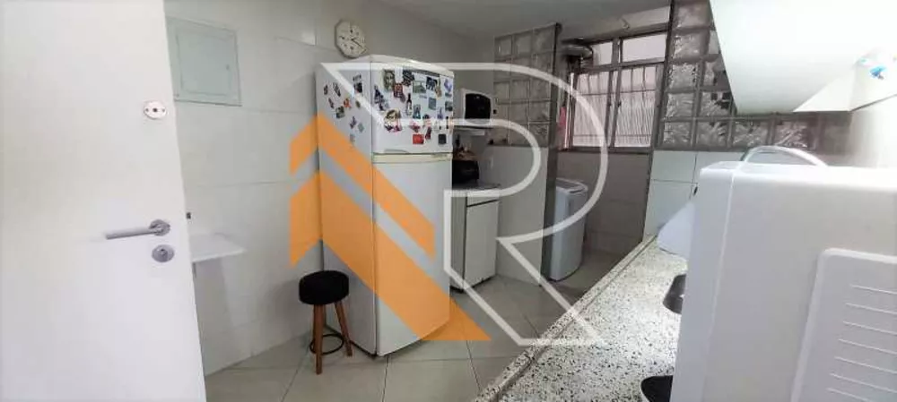 Apartamento à venda com 2 quartos, 128m² - Foto 2