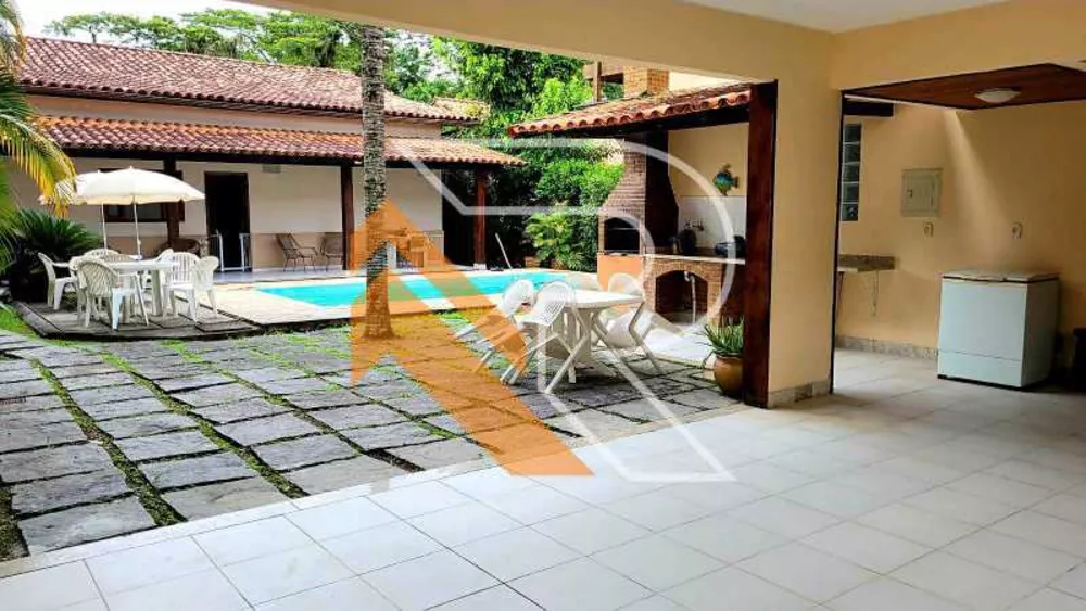 Casa de Condomínio à venda com 3 quartos, 257m² - Foto 4