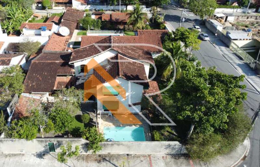 Casa à venda com 4 quartos, 251m² - Foto 3