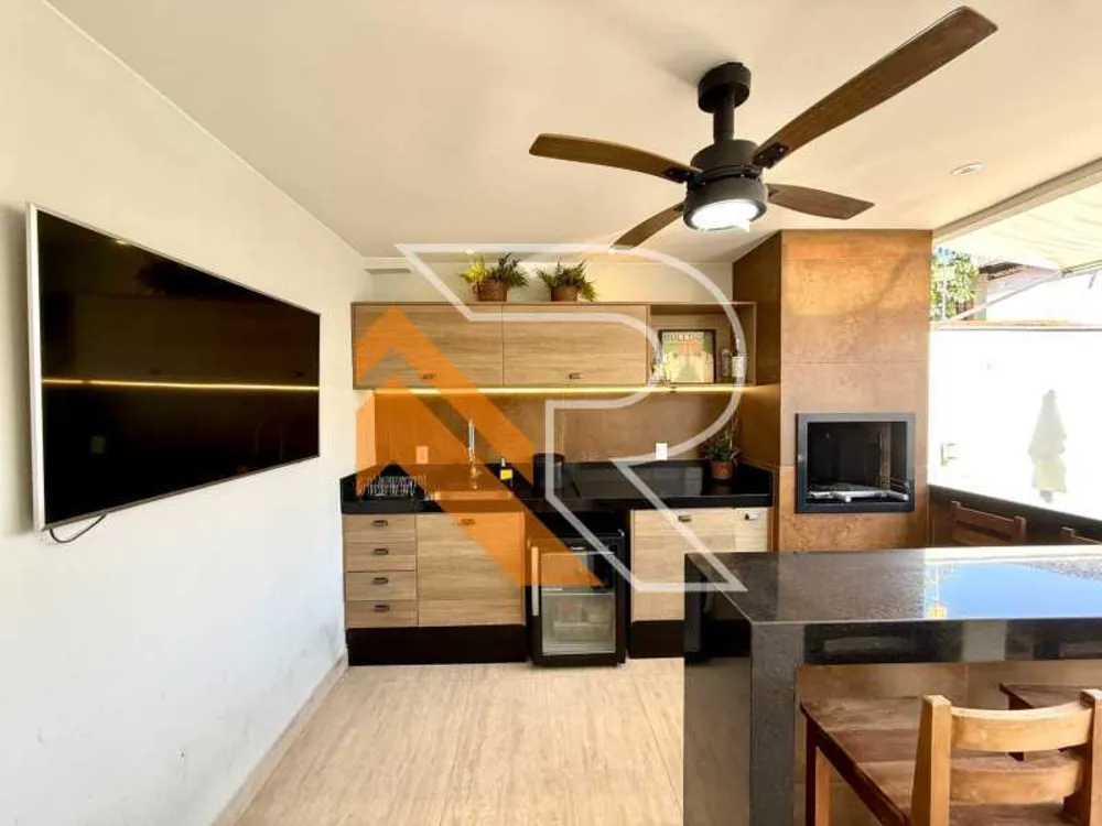Casa, 4 quartos, 202 m² - Foto 2