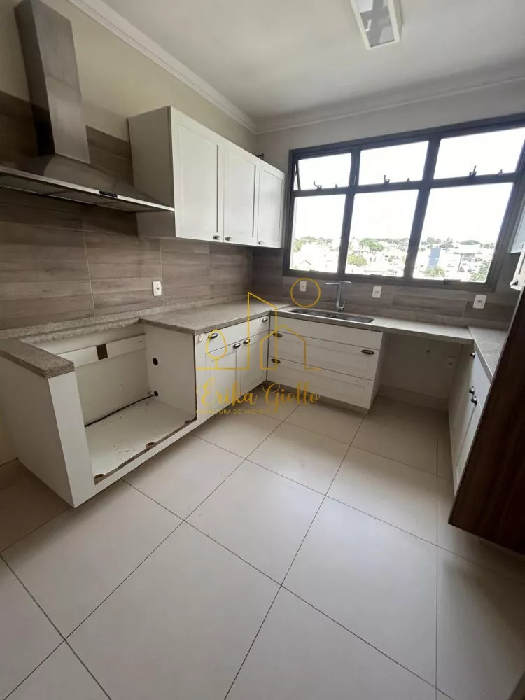 Apartamento à venda com 3 quartos, 235m² - Foto 6