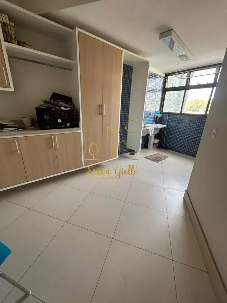 Apartamento à venda com 3 quartos, 235m² - Foto 9