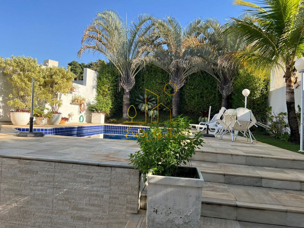 Casa à venda com 4 quartos, 680m² - Foto 1