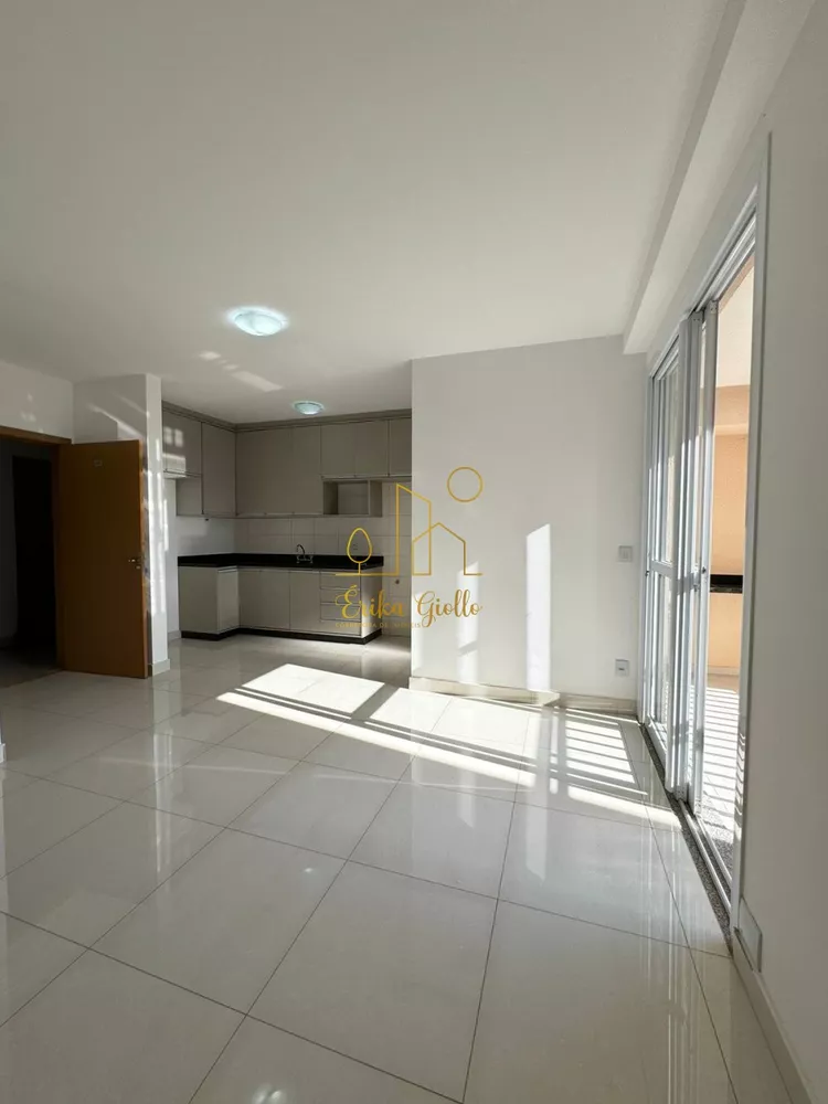 Apartamento para alugar com 3 quartos, 77m² - Foto 4