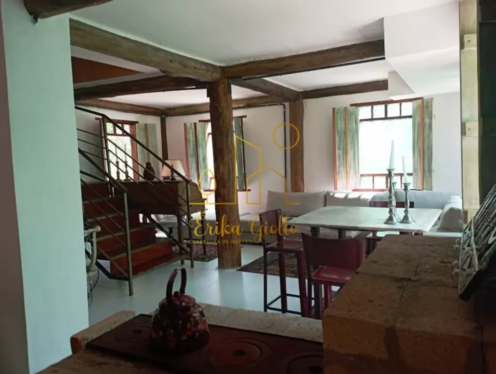 Casa de Condomínio à venda com 4 quartos, 189m² - Foto 1