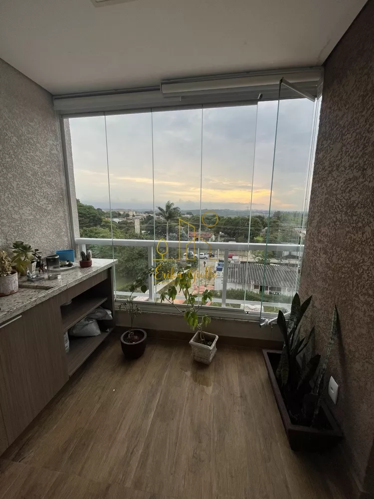 Apartamento à venda com 2 quartos, 69m² - Foto 4