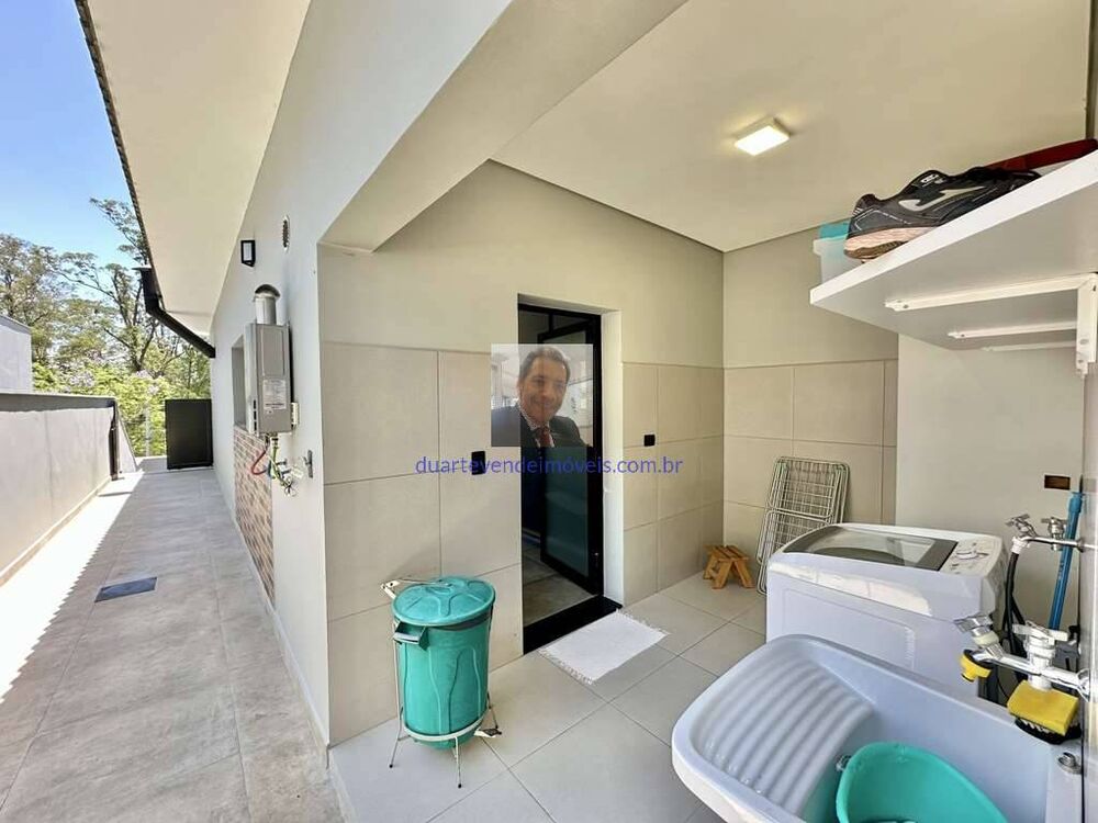 Casa à venda com 3 quartos, 321m² - Foto 8